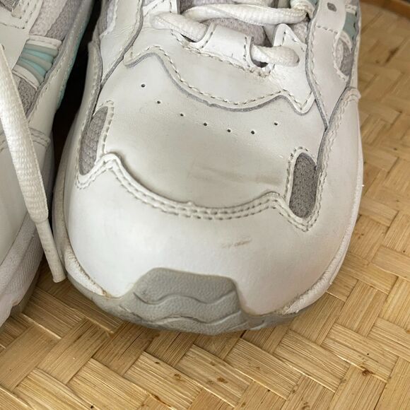 Vionic Walker Classic White Aqua Leather Walking Shoes Size 8.5 - Picture 11 of 14